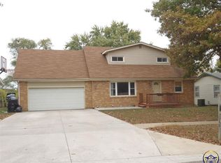 2040 SE 35th St, Topeka, KS 66605