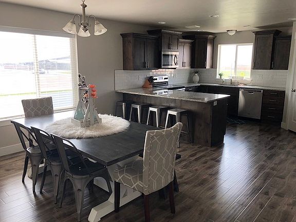 4th image of 2971 N Lucina Ave