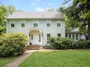 950 Post Rd, Scarsdale, NY 10583