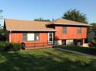 300 Clearview Dr, Pleasant Hill, MO 64080