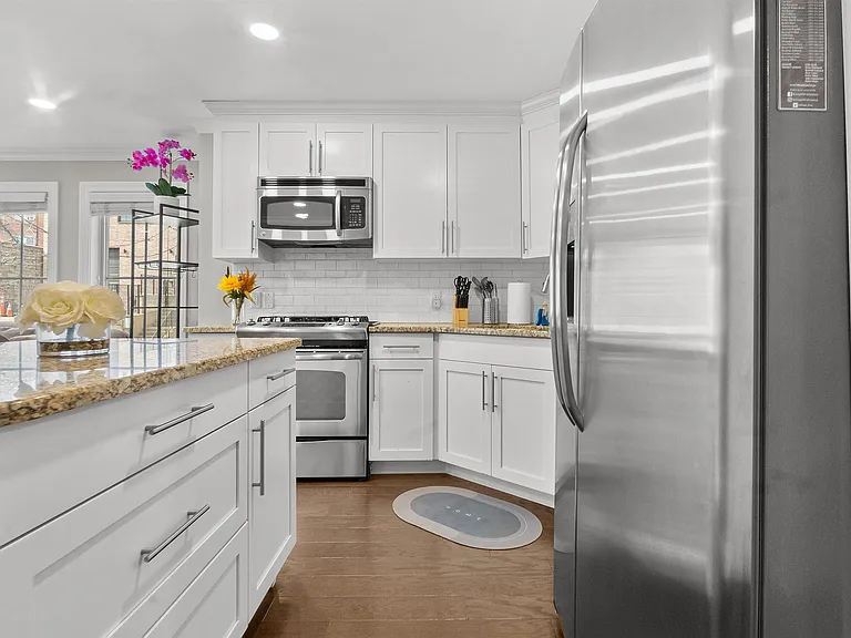 200 Laird Ave #101 — Photo 10