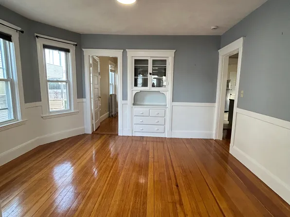 19 Oakland St #17, Watertown, MA 02472