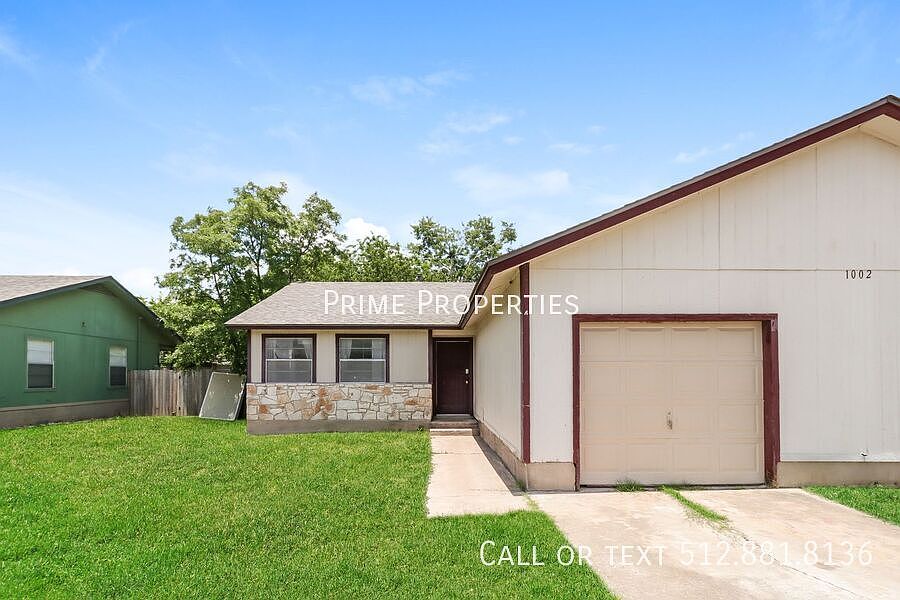 1st image of 1002A Country Aire Dr