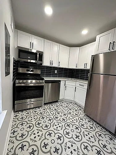 2 bed, 600 sqft, $1,550 — Photo 3