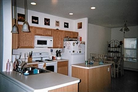 4th image of 410 Bear Dance Dr