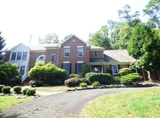 5 Valley View Dr, Califon, NJ 07830
