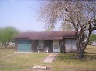 1204 W Baltimore Ave, Seadrift, TX 77983