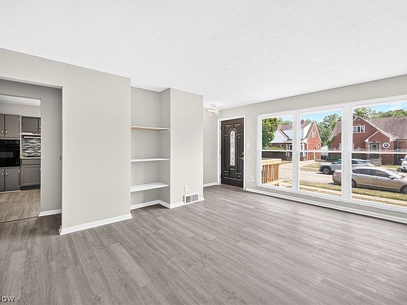5th image of 16313 Elberta Ave