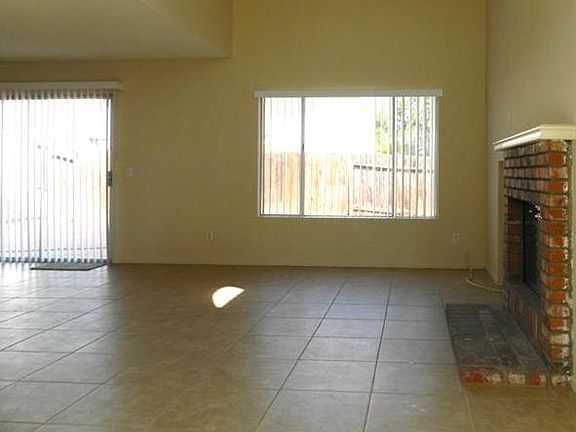 3rd image of 14142 Martinique Dr