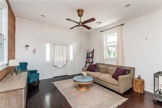 1526 Dante St — Photo 8