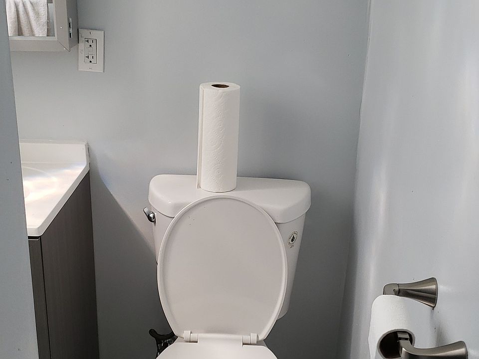 1st image of 2817 15th Ave S APT 1
