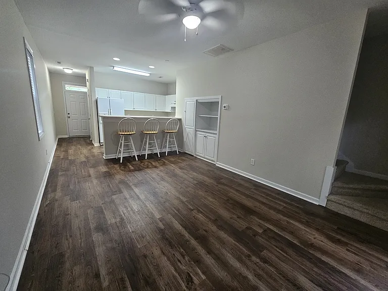 959 Downey Branch Ln — Photo 4