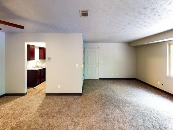 3130 Beal St NW #7, Warren, OH 44485
