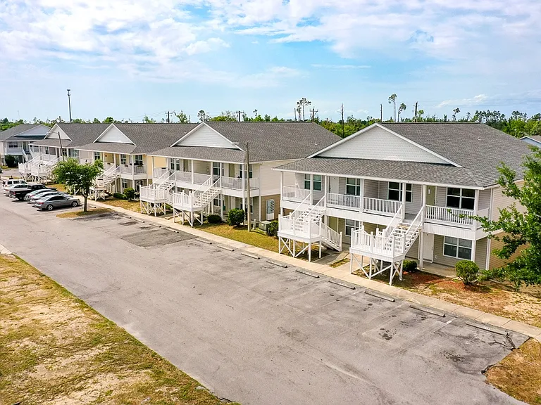 Ava Kay Townhomes — Photo 20