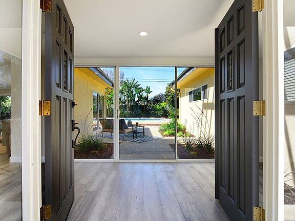 2nd image of 22439 Sylvan St