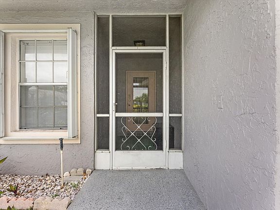5th image of 3897 Dafilee Circle