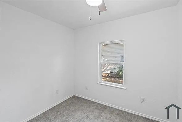 3 bed, 1328 sqft, $1,900 — Photo 3