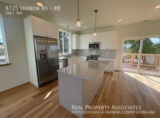 8725 Vernon Rd #B, Lake Stevens, WA 98258