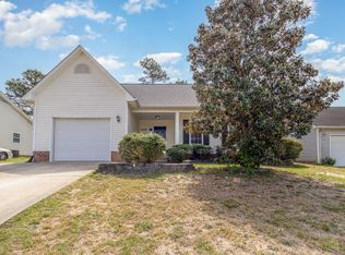 3129 Winesap Rd, Hope Mills, NC 28348