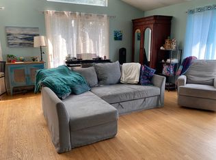 21 Saybrook Ave, Narragansett, RI 02882