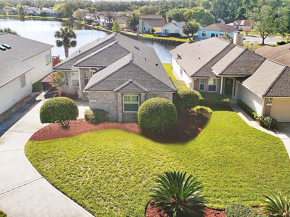 3rd image of 3921 Arbor Lake Dr W