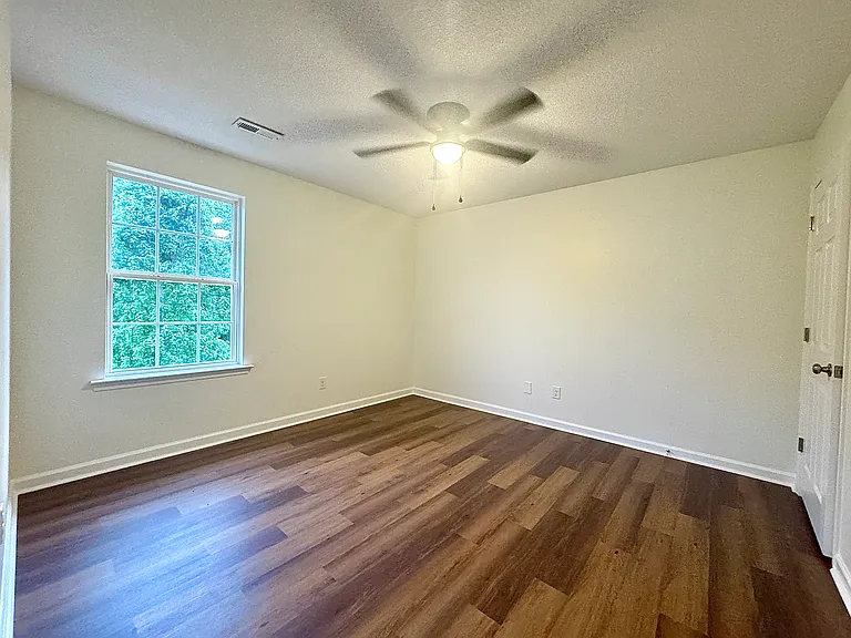 413 Braden Ct — Photo 14