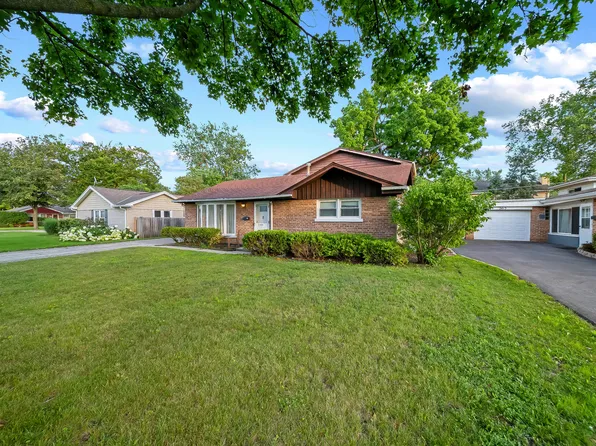 2409 Center Ave, Northbrook, IL 60062