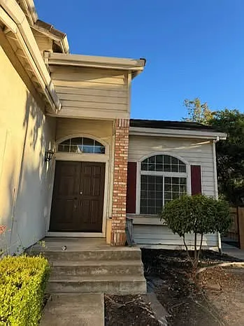 Sir Lancelot Ct — Photo 1