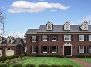 24 Osborne Rd, Garden City, NY 11530