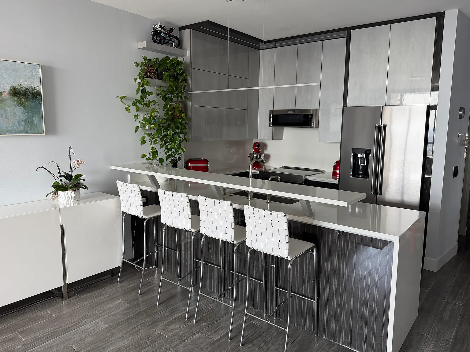 1 bed, 930 sqft, $3,150 — Photo 2