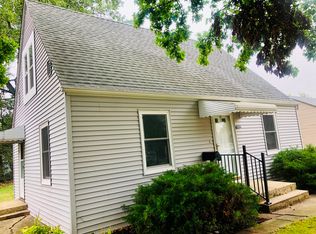 1817 Wilcox St, Crest Hill, IL 60403