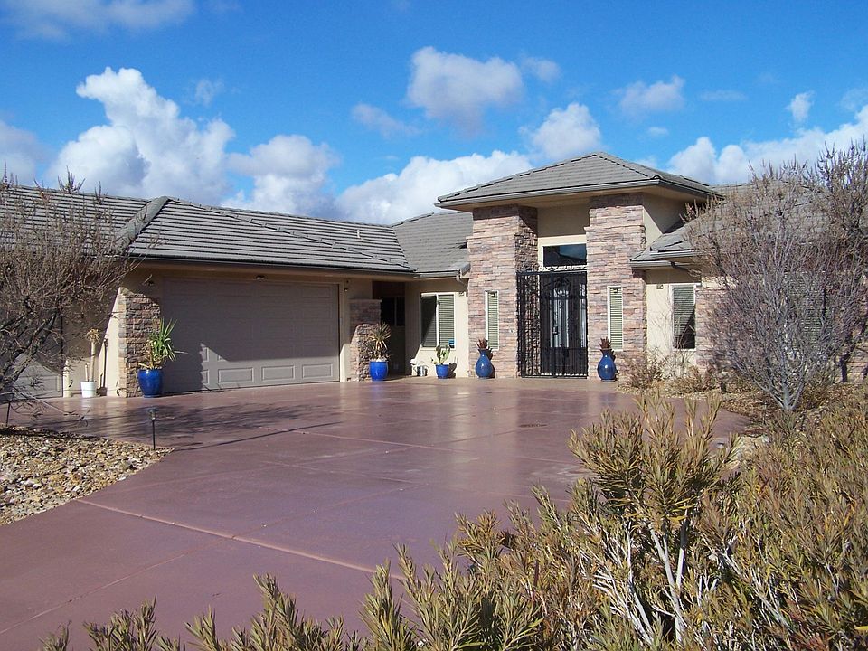 1st image of 1067 E Silver Falls Dr