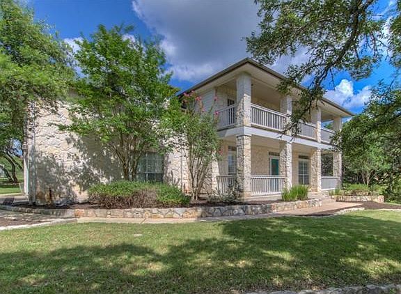 Big decks-Big views.