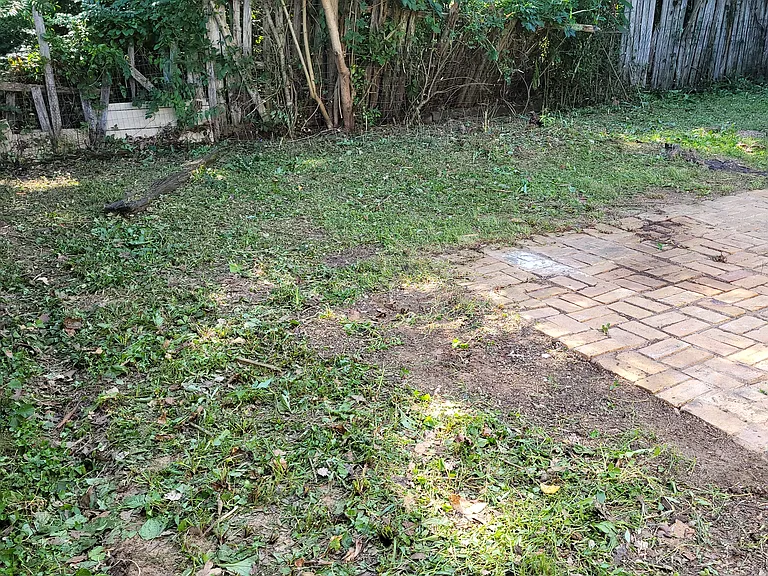 11 Seville Dr — Photo 3