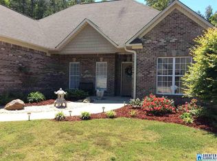 325 Oak Leaf Cir, Pell City, AL 35125