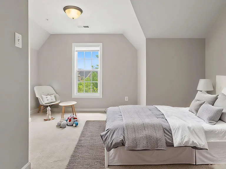 643 Pullman Pl — Photo 54