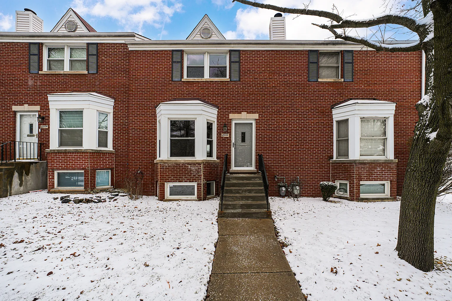 1602 W 103rd St photo 1