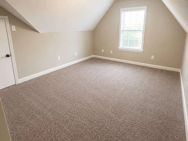 9901 Woodland Bend Dr — Photo 18