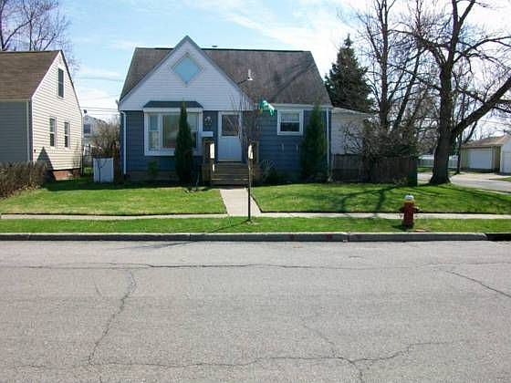 1st image of 331 Cleveland Dr