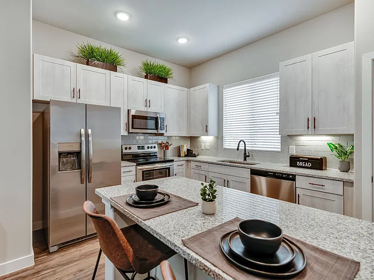 VLux Stoneridge — Photo 87