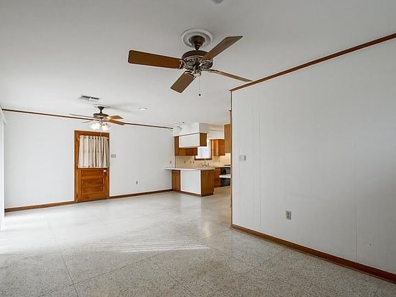 3rd image of 701 Focis St