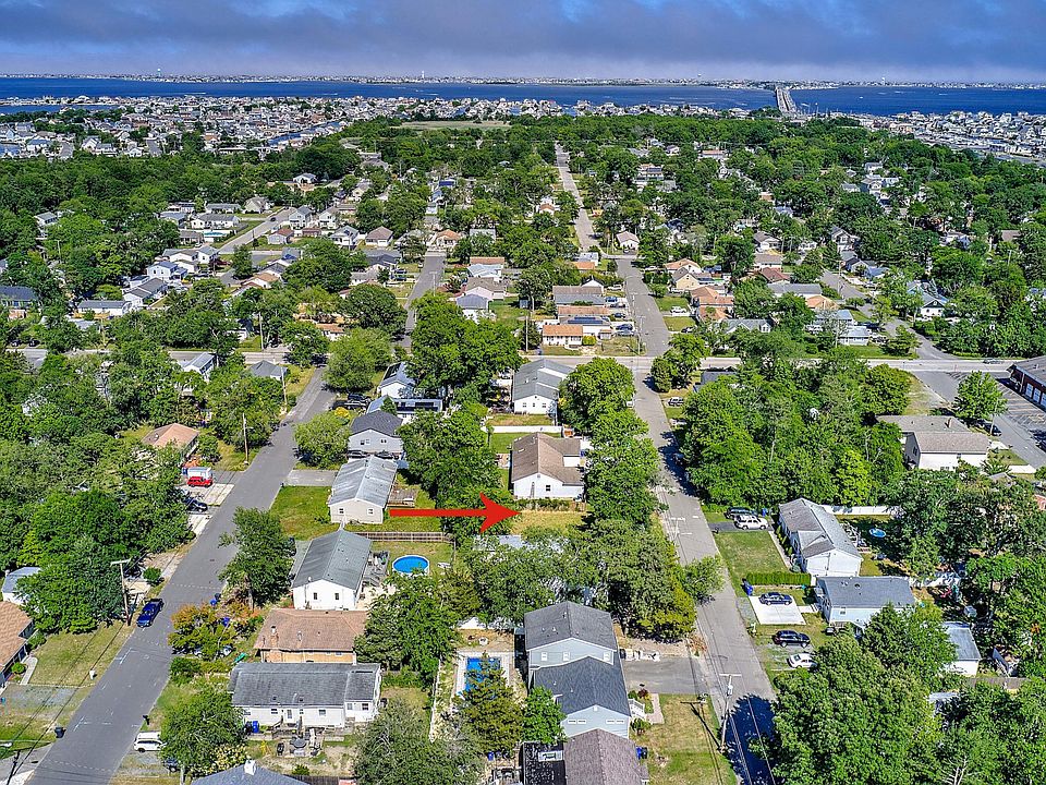 1st image of 2324 4th Ave