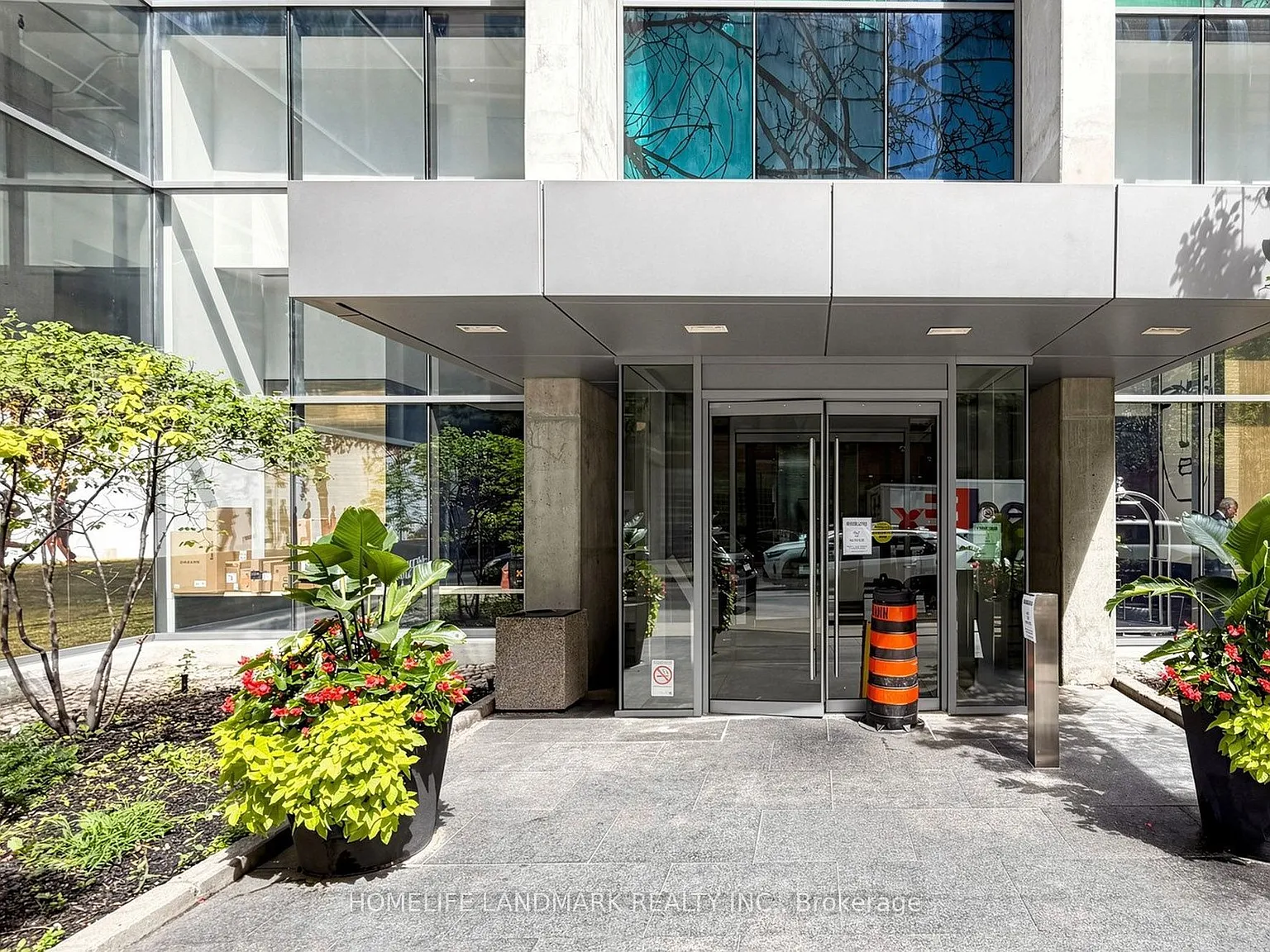 3 bed, $3,150 — Photo 2