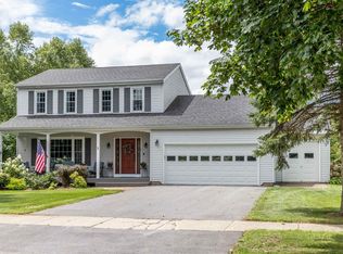 1 Moss Glen Ln, South Burlington, VT 05403