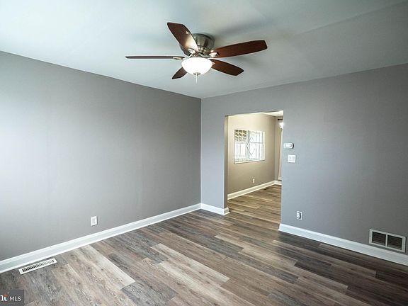 5th image of 2724 Southbrook Rd