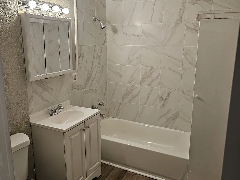 1328 6th Ave #AVE1 — Photo 5