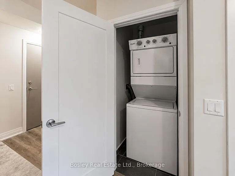 16 Concord Pl #550 — Photo 15