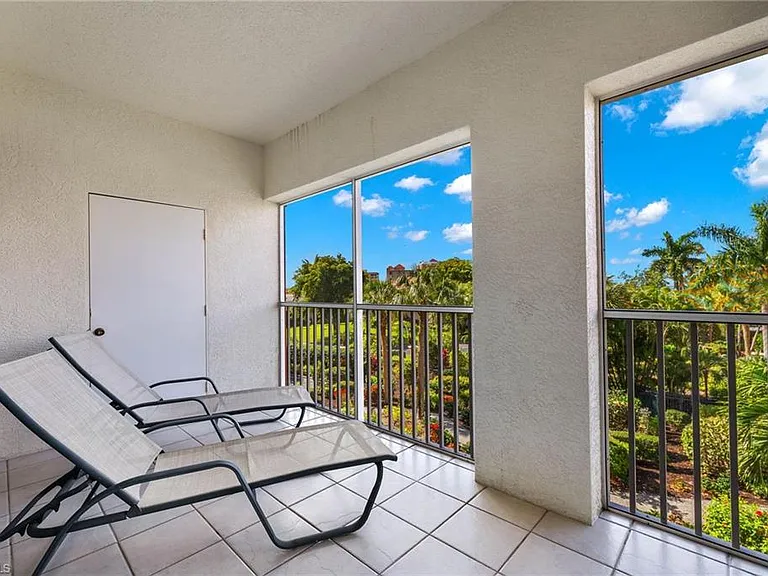 14817 Laguna Dr #203 — Photo 27