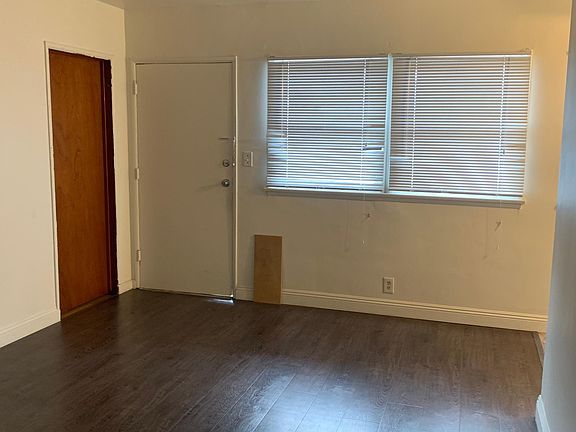 4th image of 2280 S Barrington Ave APT 2