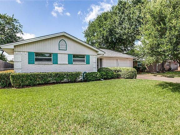 3rd image of 11388 Earlywood Dr